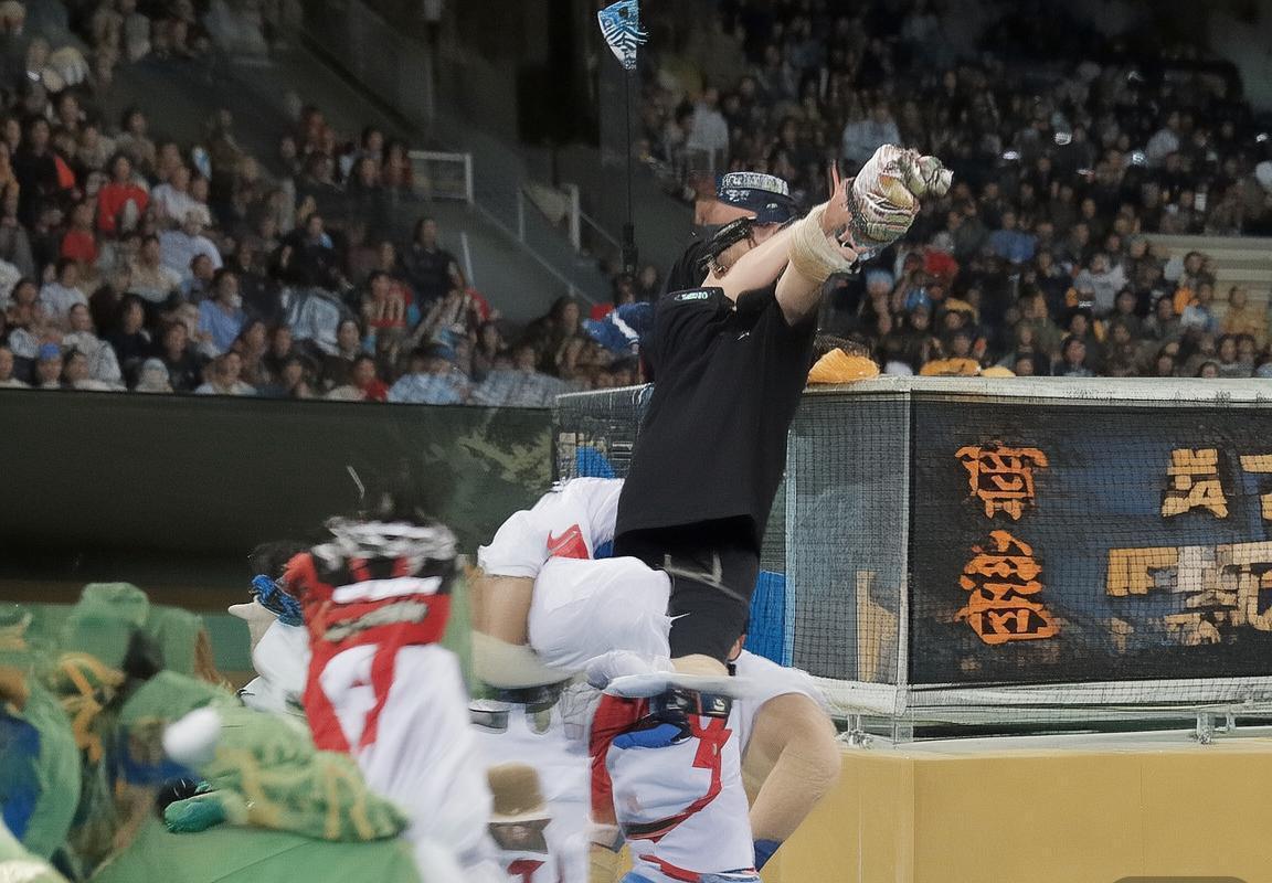 巴萨多特巅峰对决：控球反击战术解析与球星对决揭秘